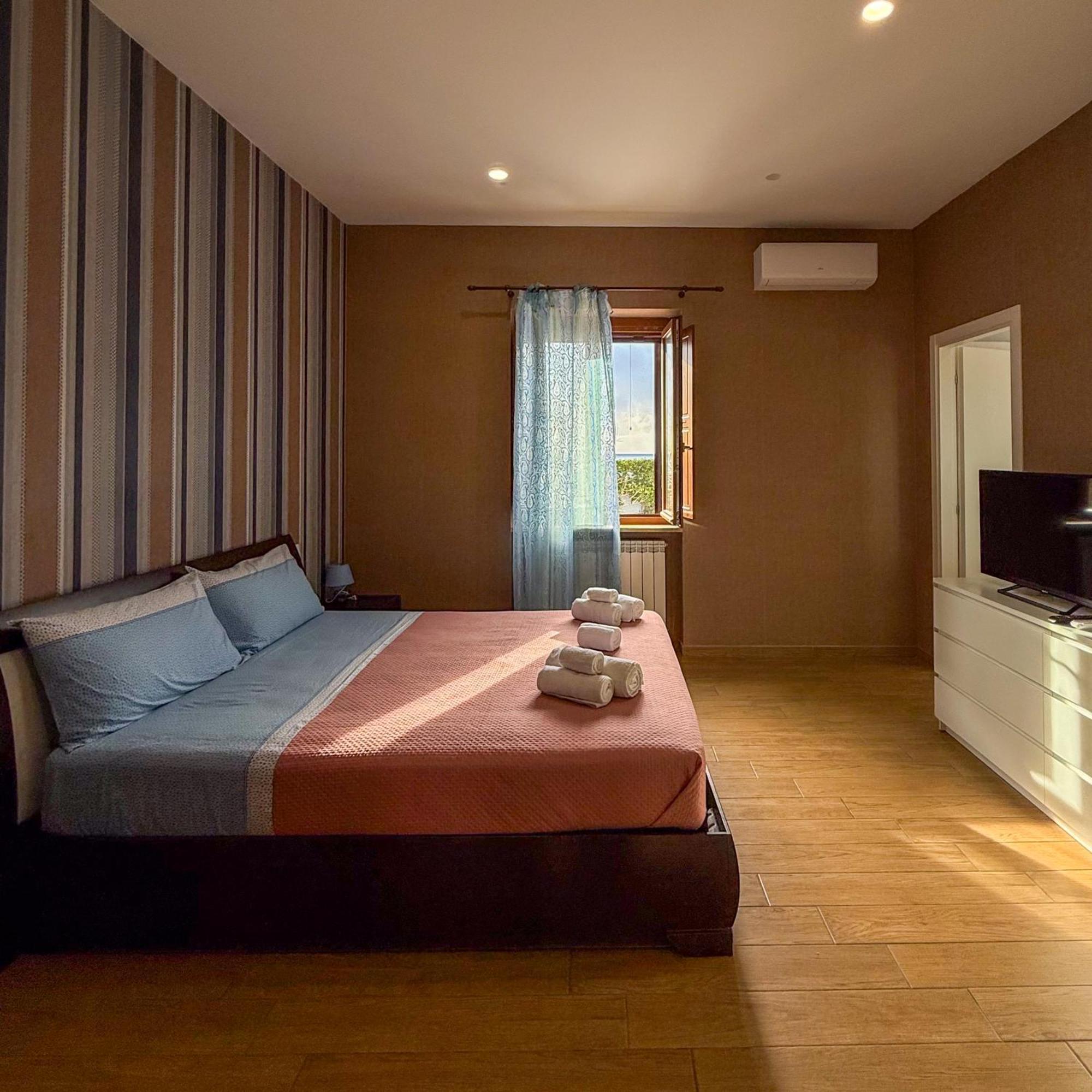 Edo House Anzio - Beachfront - Fronte Mare - Affittacamere Екстер'єр фото