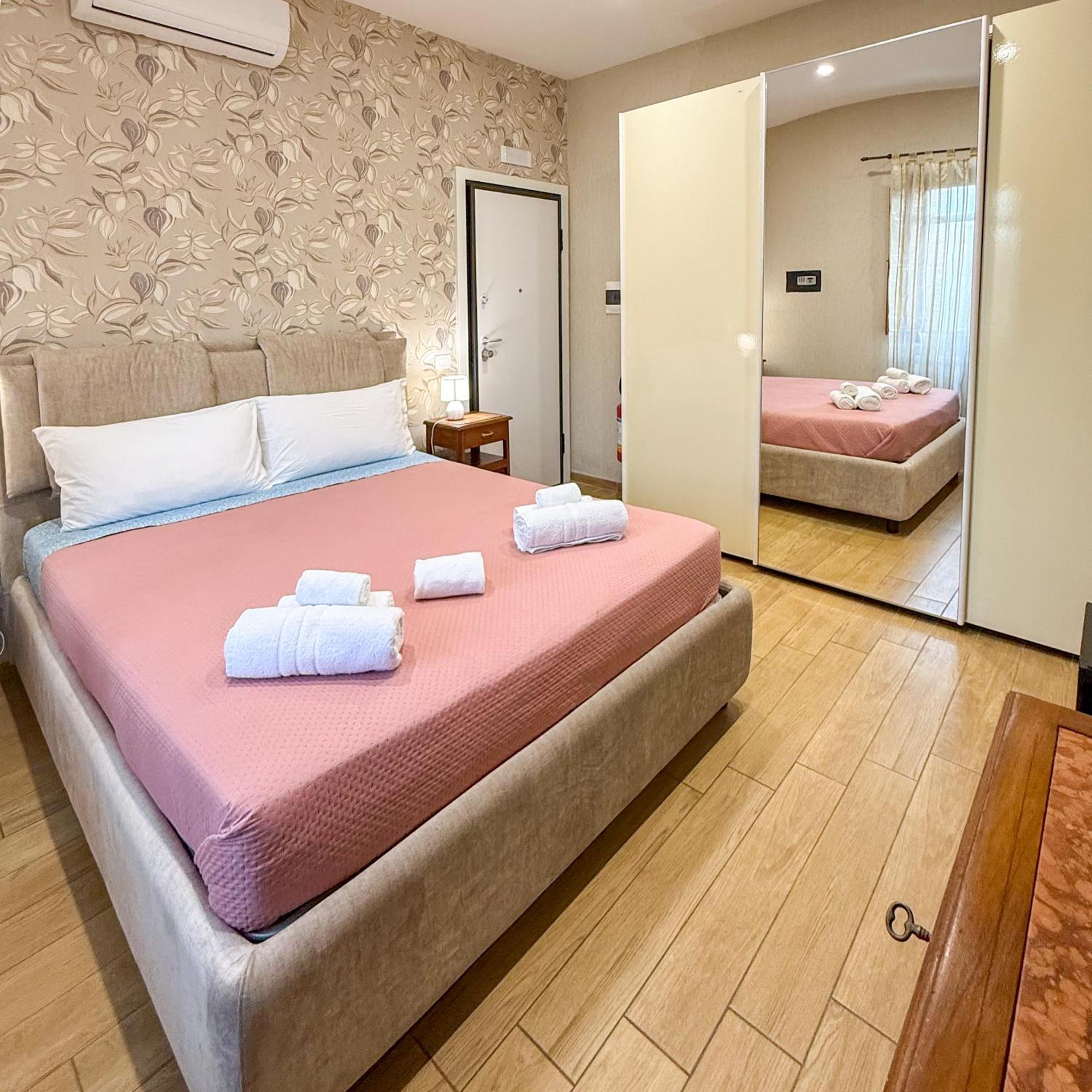 Edo House Anzio - Beachfront - Fronte Mare - Affittacamere Екстер'єр фото