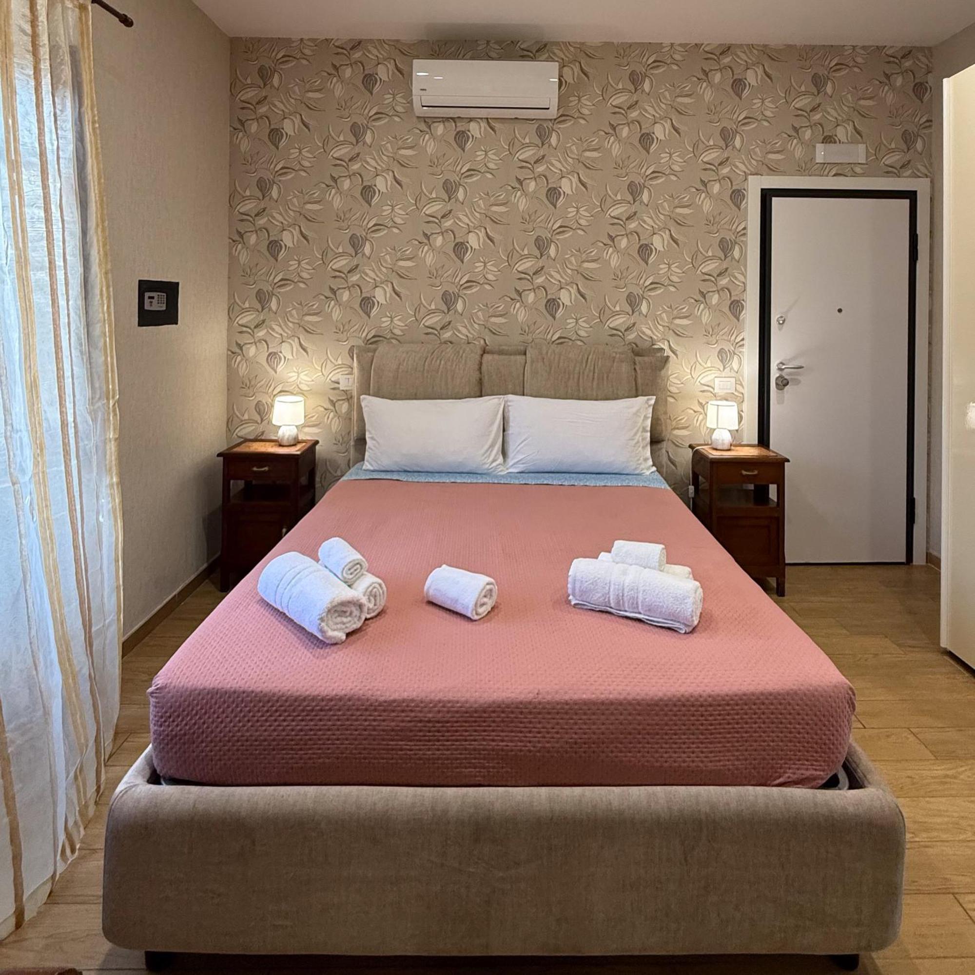 Edo House Anzio - Beachfront - Fronte Mare - Affittacamere Екстер'єр фото