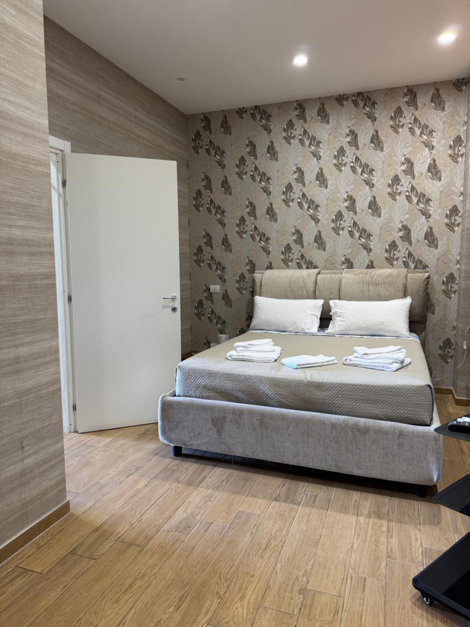 Edo House Anzio - Beachfront - Fronte Mare - Affittacamere Екстер'єр фото